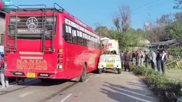 Private bus and trolley accident Bhota in Hamirpur